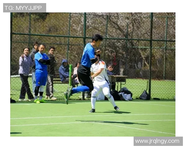 上海足球队的节奏揭秘：激情与梦想交织的绿茵传奇